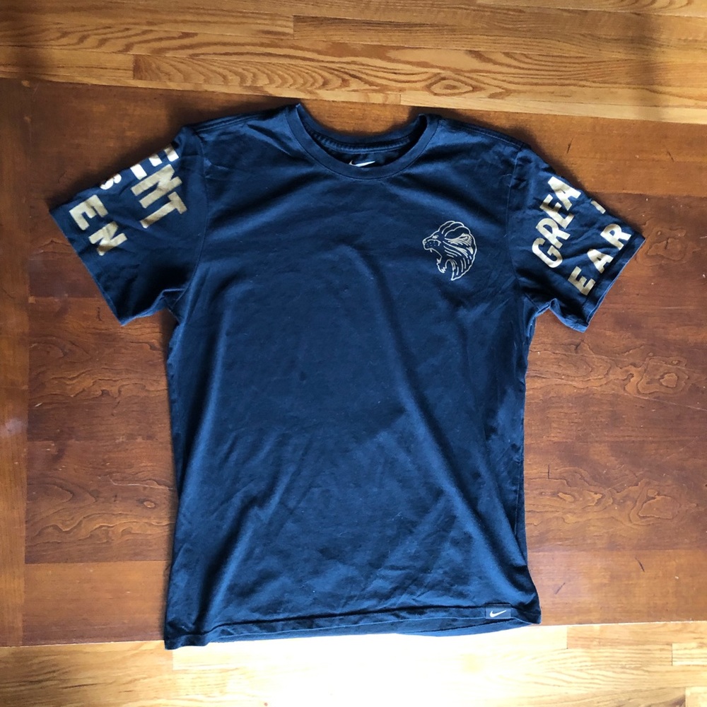 Nike DRI-FIT LeBron James Athletic Cut tee- Mens M